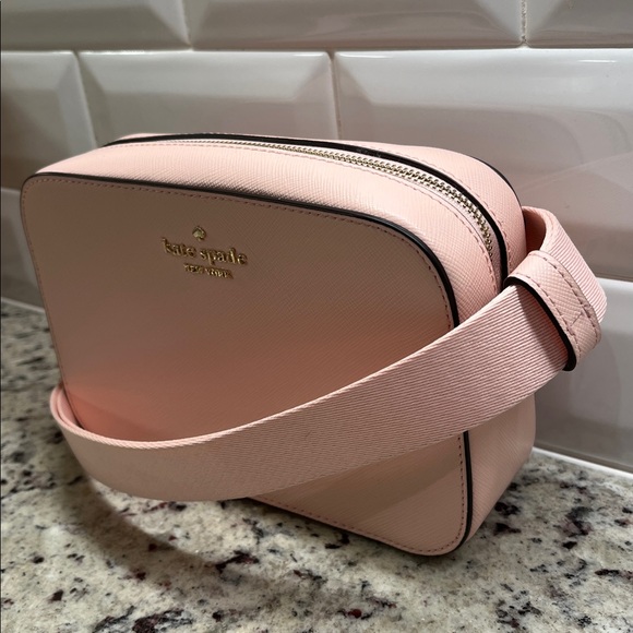 Kate Spade Madison Mini Camera Crossbody Bag EUC - Picture 3 of 13